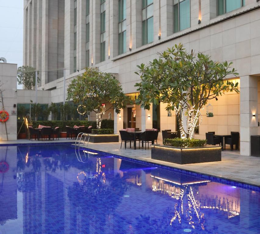 Crown Plaza