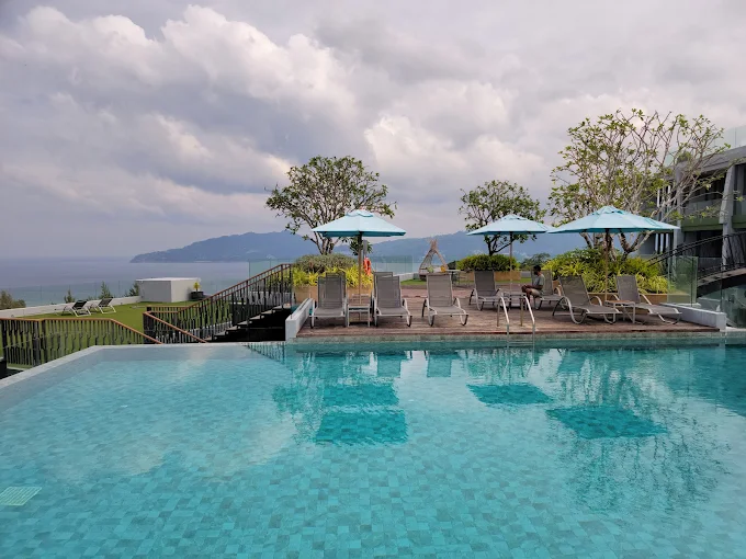 Crest Resort and Pool Villa Phuket
